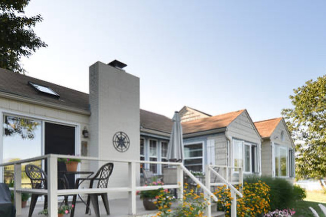 front deck - Waterfront vacation home on Narrow River kayaks, SUPs - 5 month lease