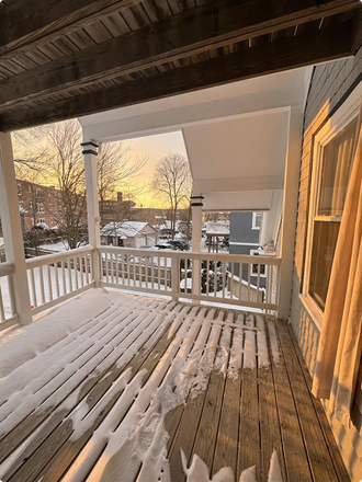 Back porch - 4 bedrooms and flexible living space with fenced in yard & parking House