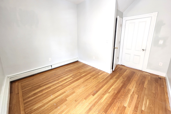 bedroom - Private Room, Off-Street Parking, Outdoor Space, Tons of Common Space, All Utilities Included! Apartments