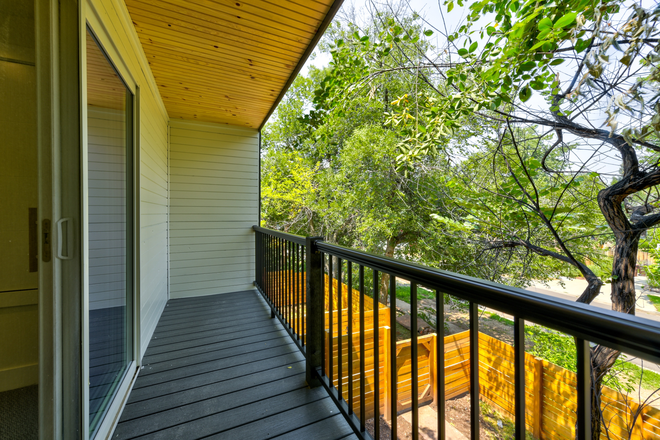 616 Marine Exterior - 616 Marine St Apartments