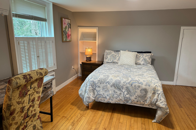 bedroom1 - Summer sublet 7/27/26-8/30/26, furniture included. Great location Hassel free moving in with luggage House