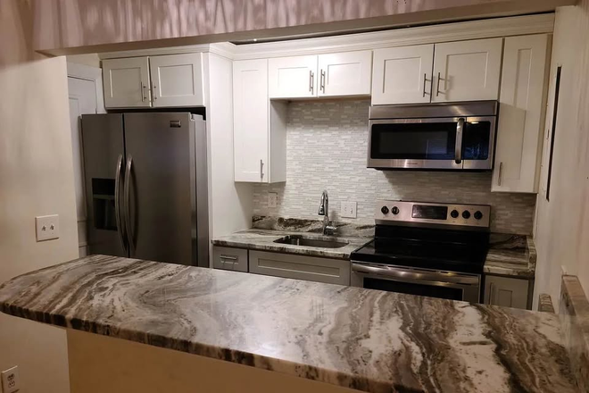 Kitchen - 2 Bedroom 1 Bathroom