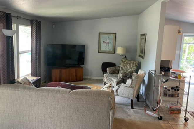  - 2 BR house, dog friendly, a few minutes to Regis U. and near RiNo district