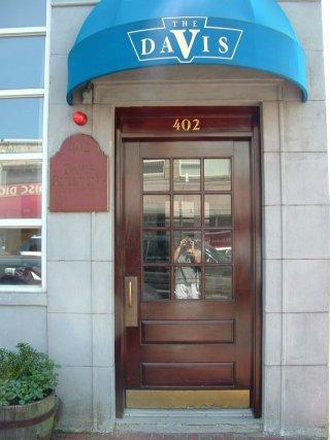 . - STUNNING 2 BED / 1 BATH, ELECTRIC HEATING INCLUDED, NO BROKER FEE!!