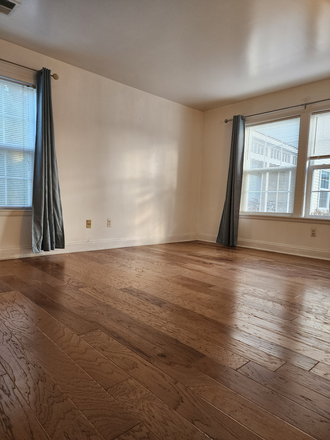 Master bedroom - 2BR/2bath condo-Trinity Ct-Princeton