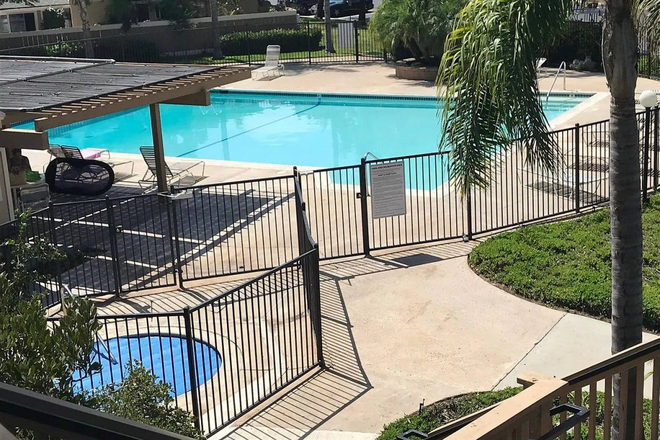 Pool - Fully furnished master bedroom near UCSD/UTC