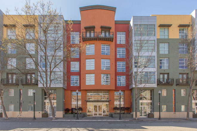  - Great natural light in a large condo near Old Oakland