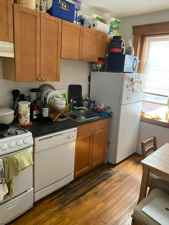 Call NOW for showings! 617-236-8550 - HANCOCK ST - GORGEOUS 1BR/1BA *AVAIL NOW* NEAR CENTRAL SQ W/ H&HW INC, LNDRY IN BLDNG, EIK, DW!