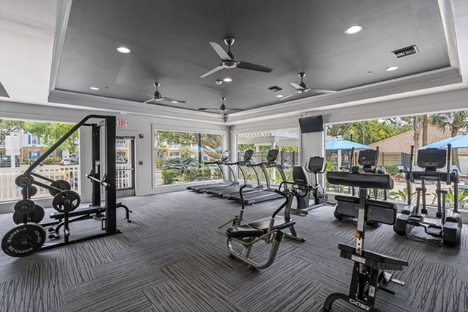 Fitness Room - Vue Tampa Student Housing Apartments