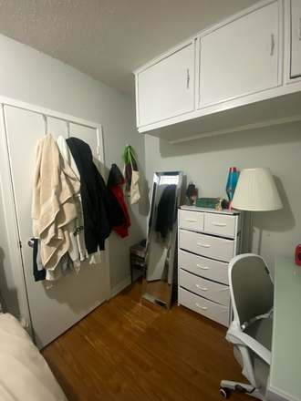 Bedroom setup idea - 3 bed 1 bath, 1 room for rent in Kensington Market