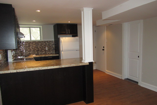 Kitchen & Dining - 1 Bedroom Near Dufferin Subway Station Triplex