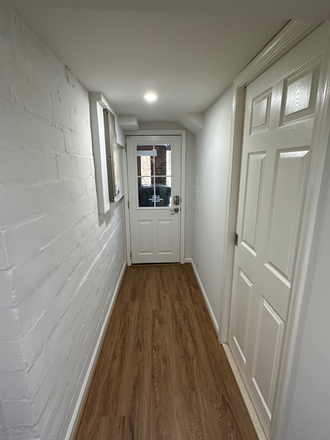 Entrance - Newly renovated 800 square feet basement for rent in Foxhall, 10 minutes walk from GT Townhome