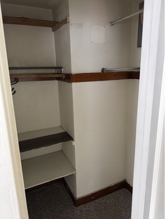 Closet - 631 Allen street, West Lafayette Apartments