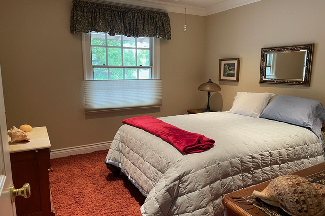 Front bedroom $1,000 per month - Home in Orange with rooms to rent - don't take care of a house; rent a room and focus on studies.