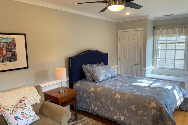 Light & Bright with four windows and a Southwest Exposure. - $900/Room for rent; great location close to DC! (Bethesda, AU,GU, NIH, Walter Reed)