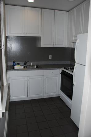 kitchen - Beautiful bright 6 bedroom 2 bath Apartments