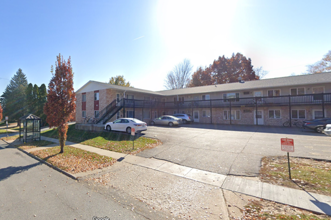 Street View - Summer Sublet just 3/4 mile from the University of Iowa Apartments