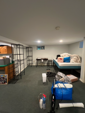 empty room - 25 Wade Street Sublease for Summer Semester 2025