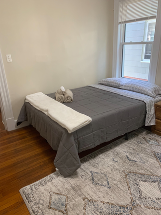 bedroom - Deluxe furnished private bedrooms close to Tufts, Harvard, BU & MIT! Apartments