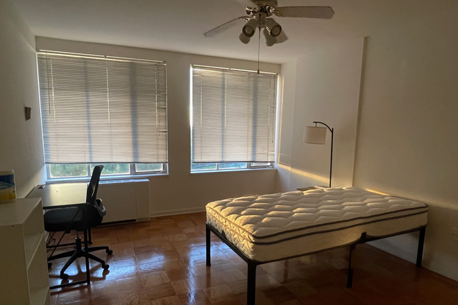 Bedroom image (room will be unfurnished) - Normandy House - Rosslyn, close to Rosslyn bus stop, metro and campus