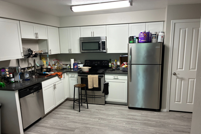 Kitchen - 255 North Apartments