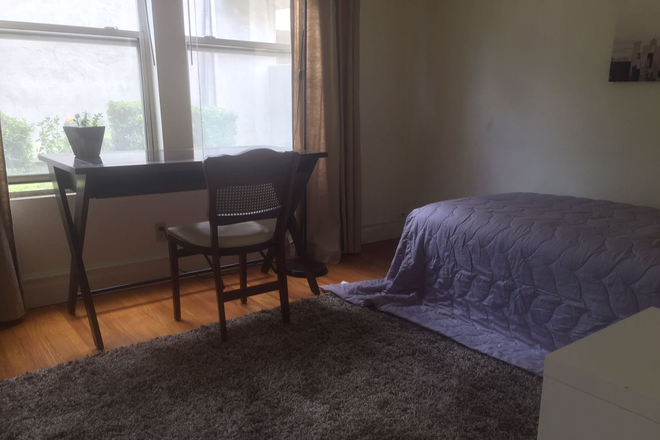 Image 3466197 - Room For Rent House