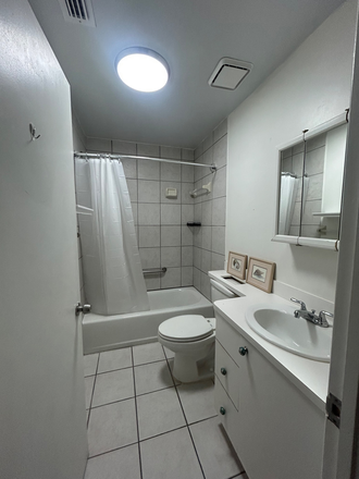 one of 3 bathroom - Great House 3 Bedrooms/3 Bathrooms One Block from UM Campus WALK/ BIKE UTILITIES INCLUDED!