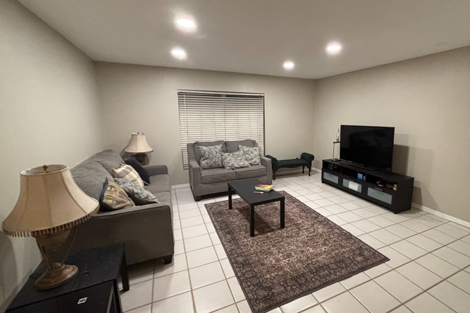 Living Room - 2 Rooms Available in 4 Bedroom house in Hunters Trace: Neighborhood near campus