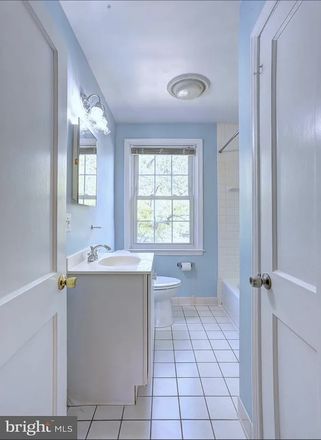 Bathroom - Townhome close to campus