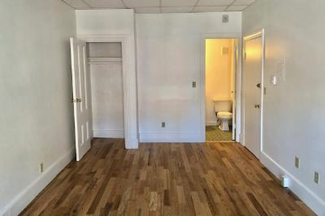 - - Close to Campus!! Bright and Sunny, Newly Painted Studio Apartments