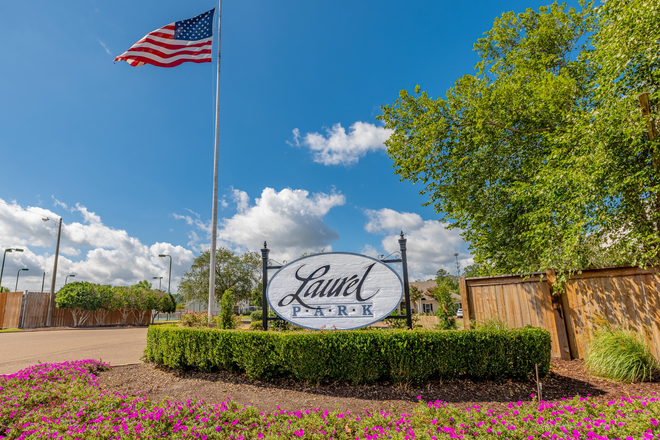 Community Entrance - Laurel Park conveniently located in Flowood 1/2 off application fees +  $200 off 1st months rent Apartments