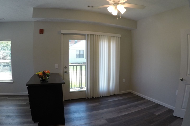 living room area - Marsteller Street Studio, Apartment close to campus, Sublet for Winter/Spring/Summer