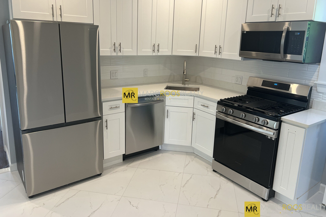 Call call or text Arezou at 617-584-7817 - BRAND NEW RENOVATION! 4 BED 2 BATH, ***NO BROKER FEE***** AVAILABLE 6/1 Apartments