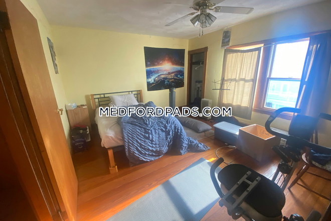 Bedroom - NO BROKER FEE! New 6/1/2026 Listing! 5 Bed 2 Bath on Bristol Rd. Apartments