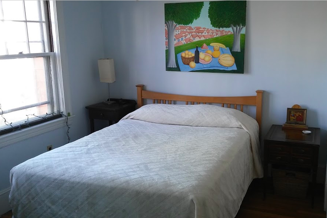 Photo - Furnished cozy, clean bedroom with private bathroom close to Tufts/Harvard Apartments