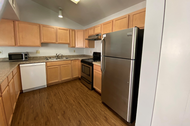 2 - August Preleasing: 2142 Canyon Blvd #201, #202 Apartments