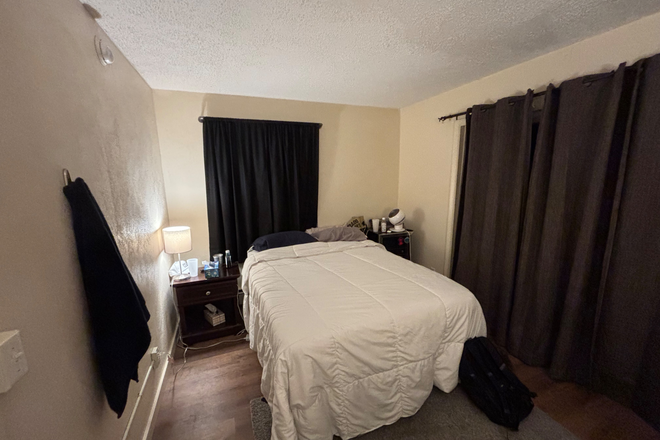 Bedroom - University townhouses