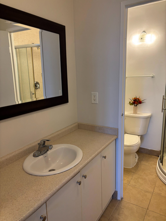 Private Washroom - 1 Master Bedroom Available - Condo Townhouse
