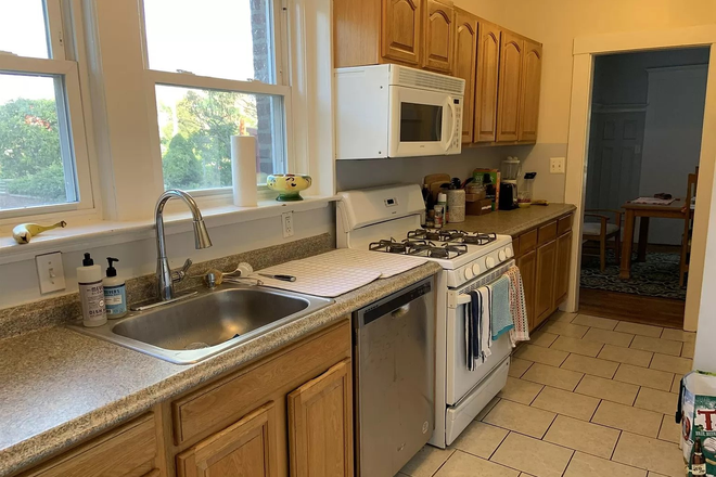 Call NOW for showings! 617-236-8600 - CH HILL AVE - *9/1/2026* FLOOR THRU 4BR NEAR BC W/ 2 BATHS, LNDRY IN BLDNG, DECK, DW, DINING RM! Apartments