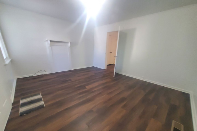 Photo - 810 Lee Street Apartments