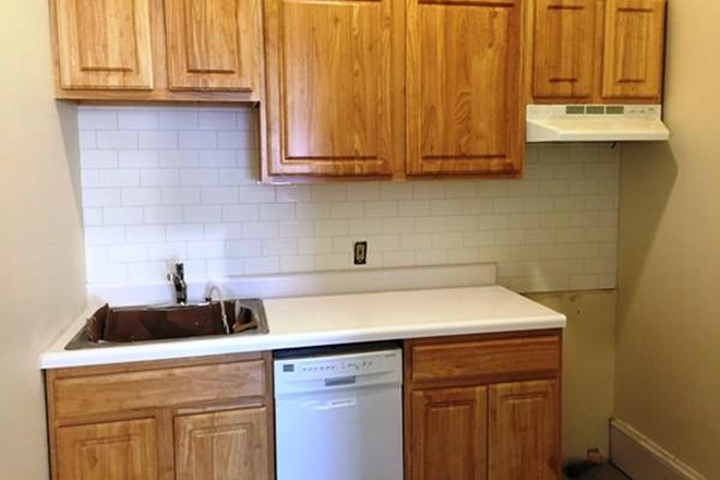 x - Comm Ave 1 Bed Kenmore Sq Apartments