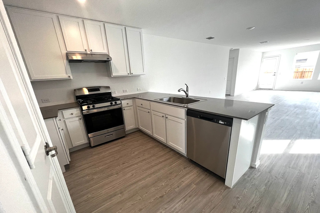 kitchen - Spacious 4-Bed, 2-Bath New Construction Home  – walkable to school.