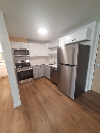 Kitchen - Parkview Apartments - Newly Remodeled 2024