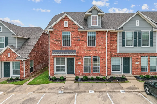 Outside view - Waterwood Townhomes