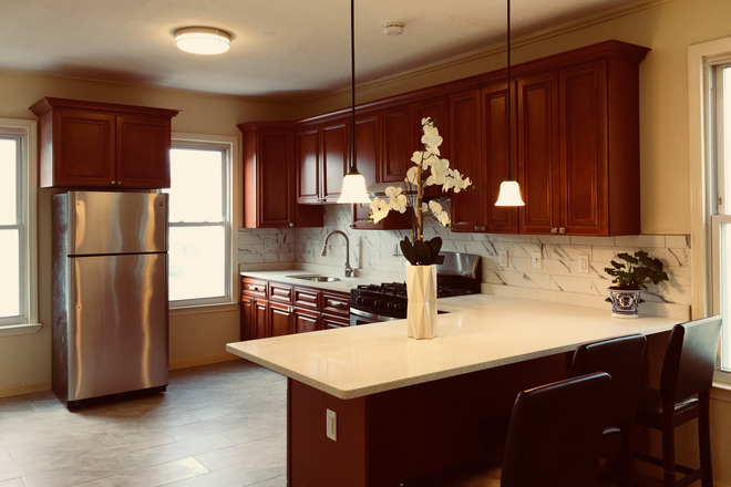 Kitchen - Rooms in renovated apt near MBTA and bus line to Tufts
