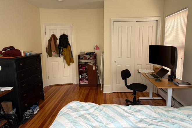 Bedroom - Beckwith Circle Apartments, 12 min walk to Harvard Square!