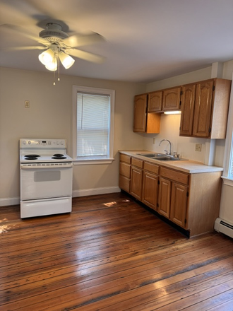 kitchen - Lovely  one bedroom apartment on the second floor Fox Point