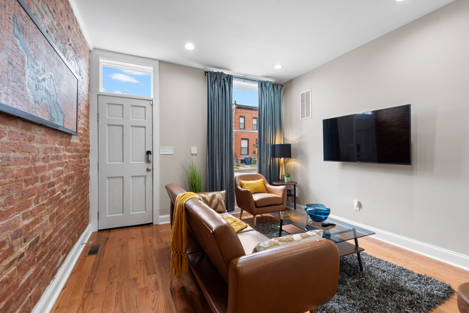 Living Room - Shared - Large Private Bedroom & Bathroom in New Townhome, Hopkins Shuttle Stops Here!