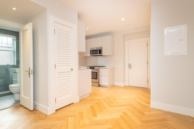 1 - AVAILABLE NOW – Renovated Agassiz 1 Bed with Central A/C, Cats Welcome! No Broker Fees! Apartments
