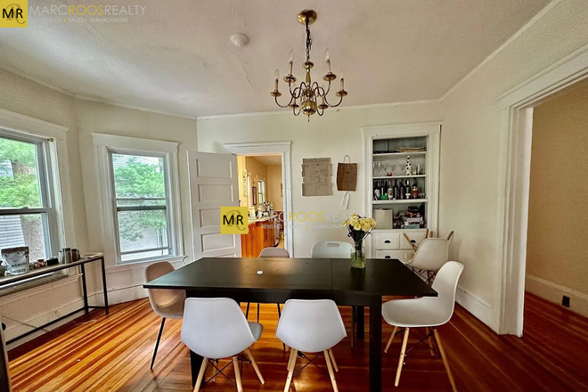 Call NOW for showings! 617-236-8600 - CURTIS ST - GORGEOUS 6BR NEAR TUFTS AVAIL *6/1/2926* W/ LNDRY ON SITE, PRKNG INC, EIK, DW, DINING RM Apartments